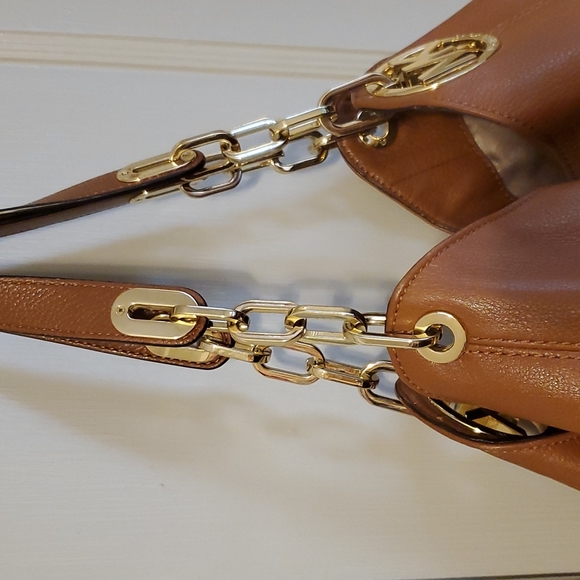 Michael Kors Fulton Tan Hobo Chain Purse - Picture 3 of 14
